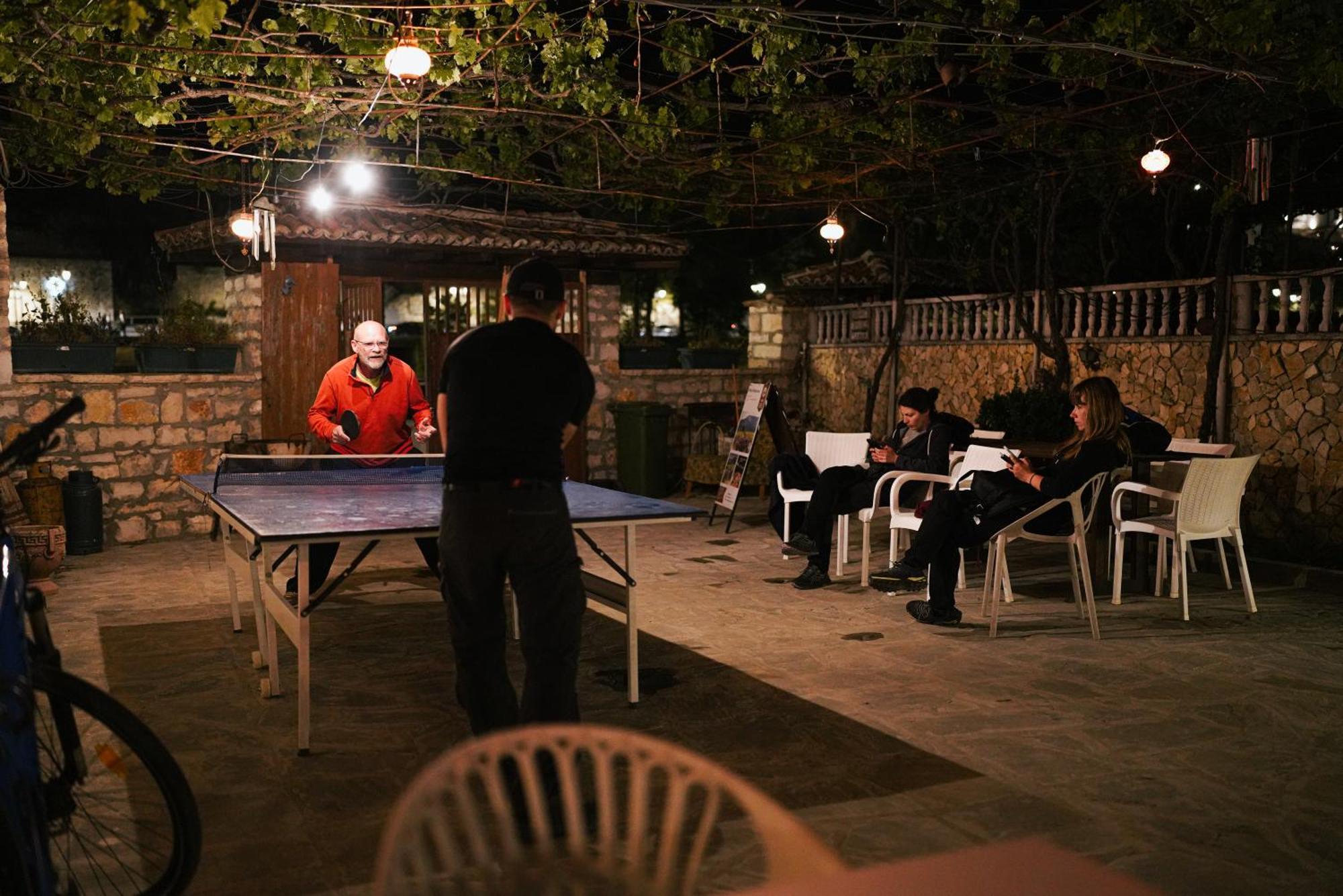 Maya Hostel 베라트 외부 사진